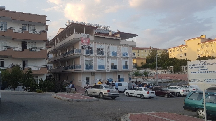 Kötü Koku Komşuları Harekete Geçirdi, Yatağında Ölü Bulundu