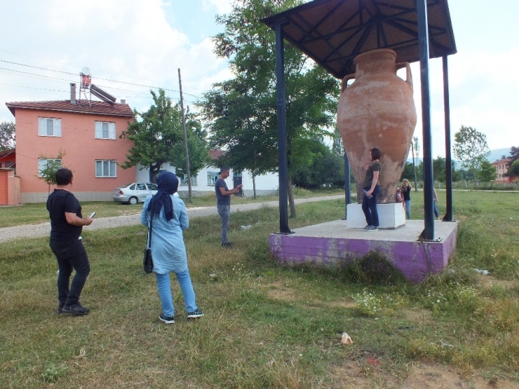 Pazaryeri’nin Çömlekçi Köyüne Ziyaretçi Akını