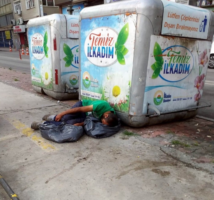 Çöpçüler Sabah Mesaisinde Bu Halde Buldu