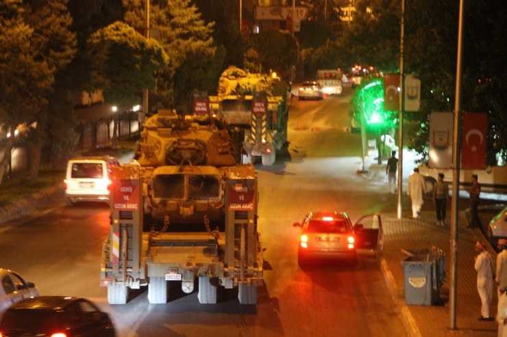 Şanlıurfa’dan Sınıra Askeri Sevkiyat