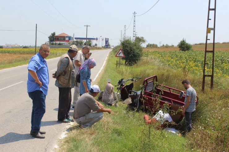 Elektrikli Triportör Devrildi: 2 Yaralı