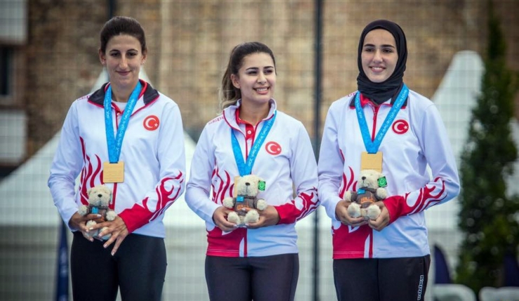 Altın Madalya Kazanan Kayserili Okçu Gizem Elmaağaçlı Kentin Gururu Oldu