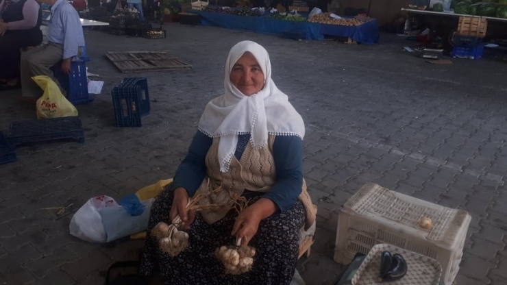 40 Yıldır Kendi Ürettiği Organik Ürünleri Satıyor