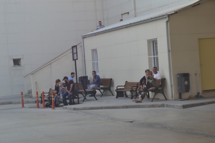 Suriyeli 11 Günlük Bebek Anne Kucağında Yaşamını Yitirdi