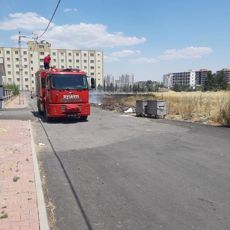 Çıkan Anız Yangını İtfaiye Söndürdü