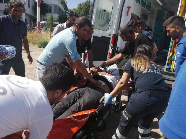 Tabancayla Oynayan Genç Kendini Vurdu