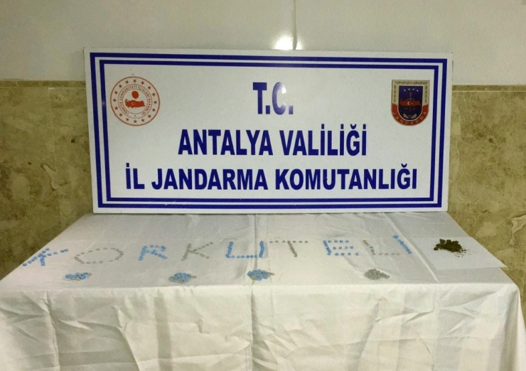 Uyuşturucu Taciri Yol Kontrolünde Yakalandı