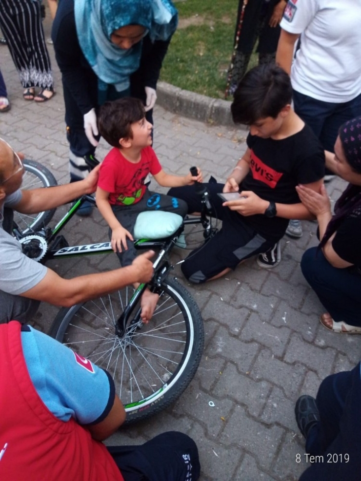 Ayağı Bisiklet Jantına Sıkıştı