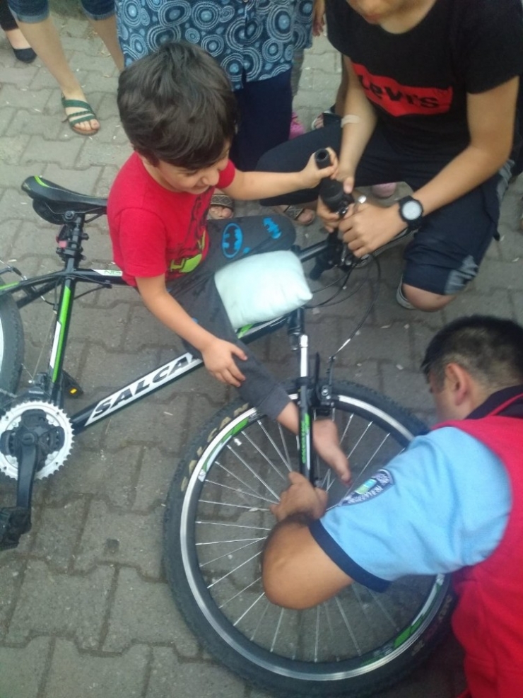 Ayağı Bisiklet Jantına Sıkıştı