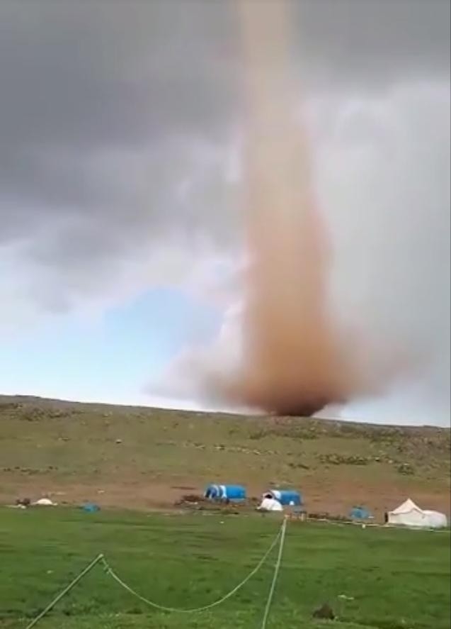 Bingöl’de Devasa Hortum Görüntülendi