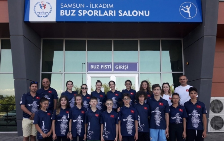 Buz Pateni Milli Takımı’ndan ’15 Temmuz’ Kampı