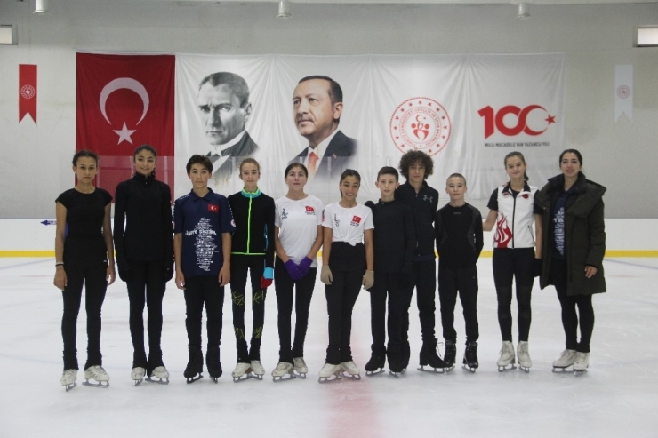 Buz Pateni Milli Takımı’ndan ’15 Temmuz’ Kampı