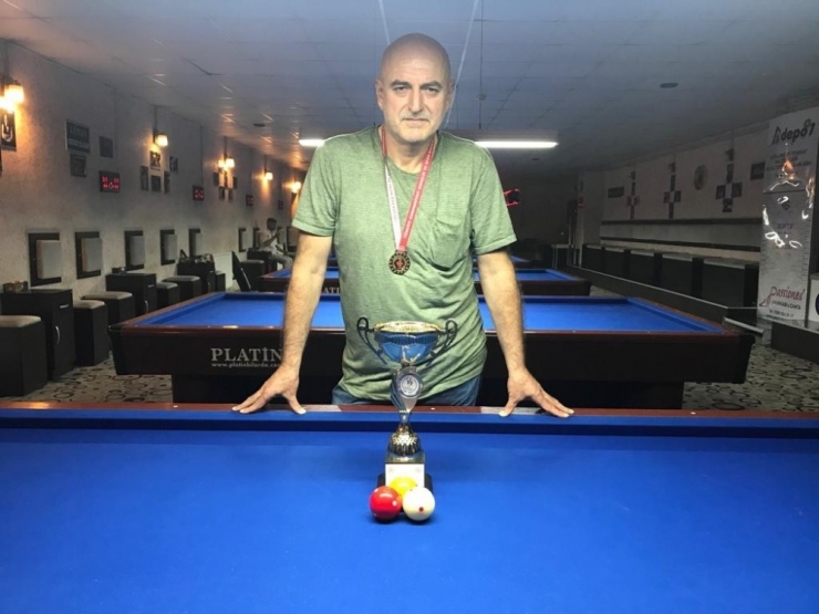 3 Bant Bilardo Şampiyonu Kazım Canbul