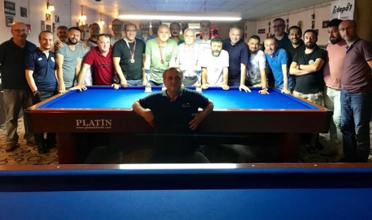 3 Bant Bilardo Şampiyonu Kazım Canbul