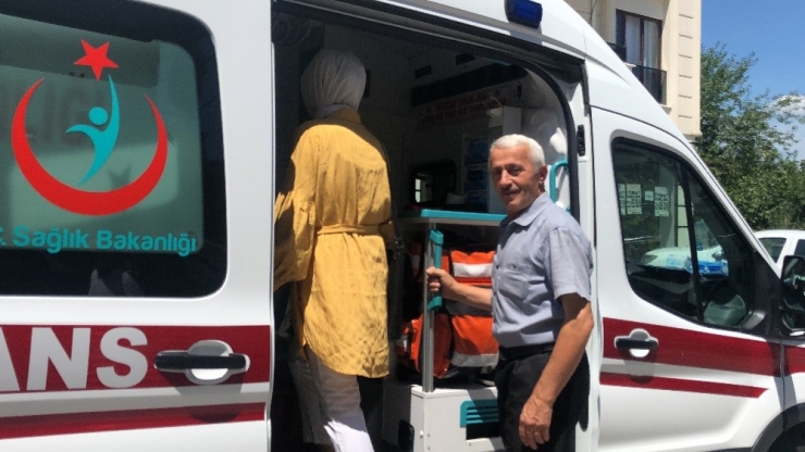 Mutfakta Yakılan Piknik Tüpü Anne Ve Kızını Hastanelik Etti