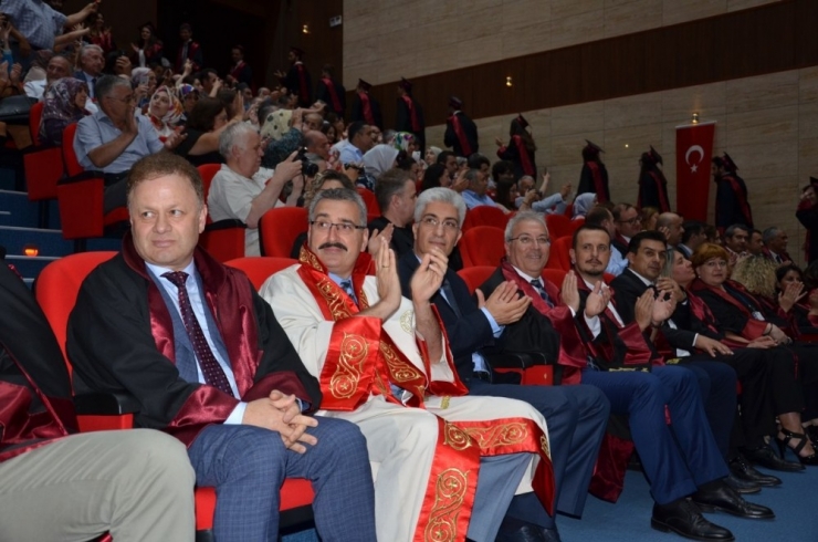 80 Yeni Doktor Hipokrat Yemini Etti