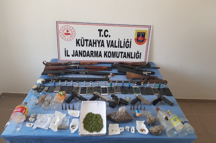 Kütahya Merkezli Uyuşturucu Operasyonu: 20 Gözaltı