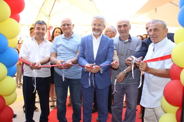 Herkes Küçülürken Onlar Büyüyor