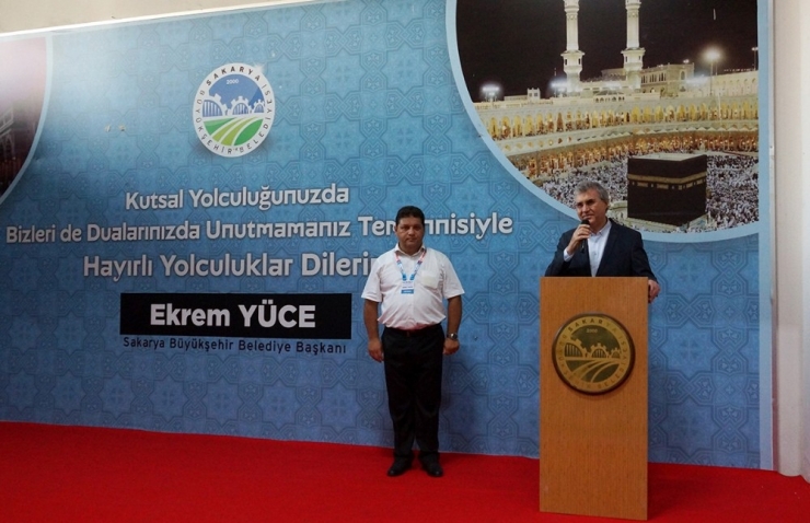 Hacı Adayları, Sakarya’dan Kutsal Topraklara Yola Çıktı