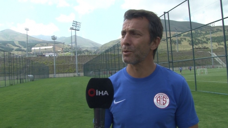 Bülent Korkmaz: "Transfer Çalışmalarımız Şu Anda İyi Gidiyor"