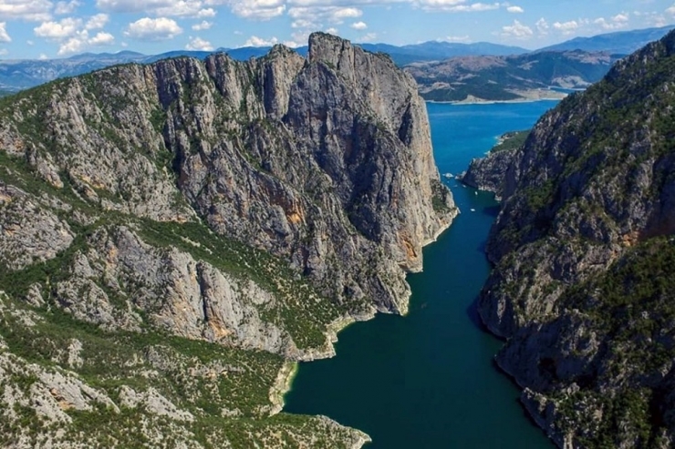 Şahinkaya Kanyonu Eşsiz Doğal Güzelliği İle Hayran Bırakıyor