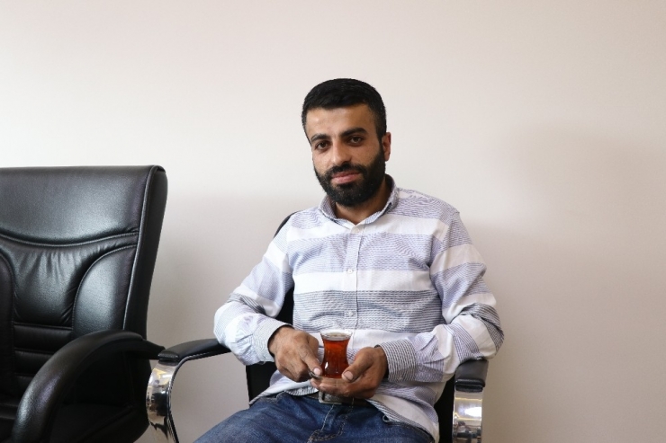 Çayının İçine Tüküren Kahveciden Şikayetçi Oldu