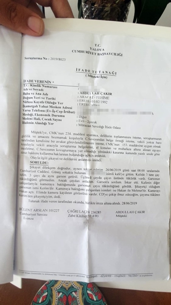 Çayının İçine Tüküren Kahveciden Şikayetçi Oldu