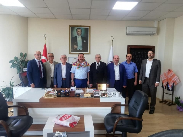 Yörük Türkmen Derneği Başkanı Ezel’den Başkan Sever’e Ziyaret