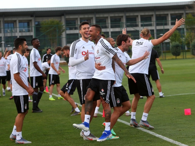 Beşiktaş, Taktik Çalıştı