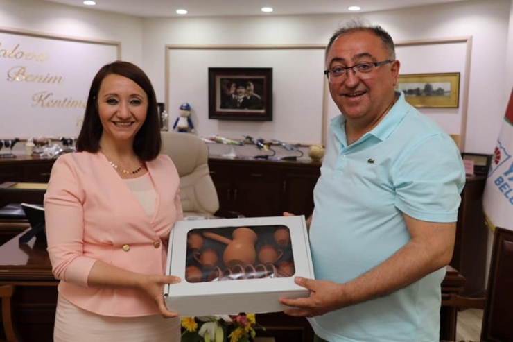 Başkan Tekin, Yalova Belediyesini Ziyaret Etti