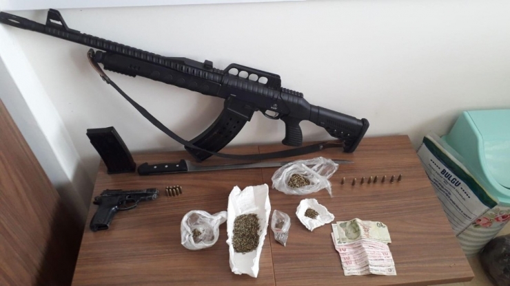 Uyuşturucu Evi Fırtına’ya Yakalandı