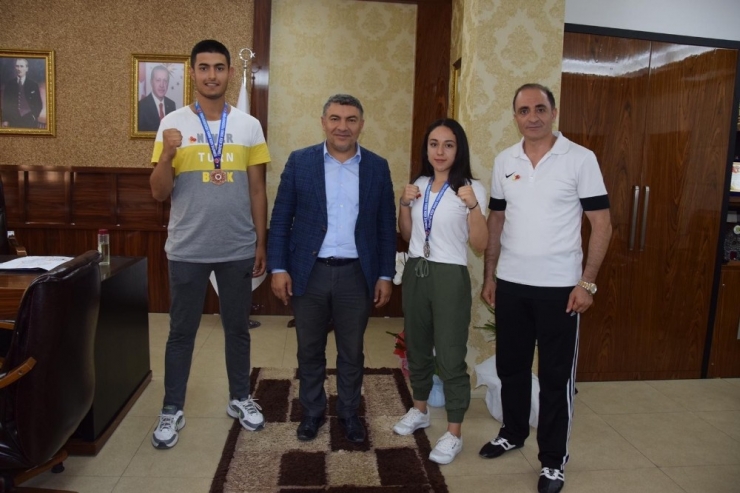 Dilovası’nın Gençleri Madalya İle Döndü