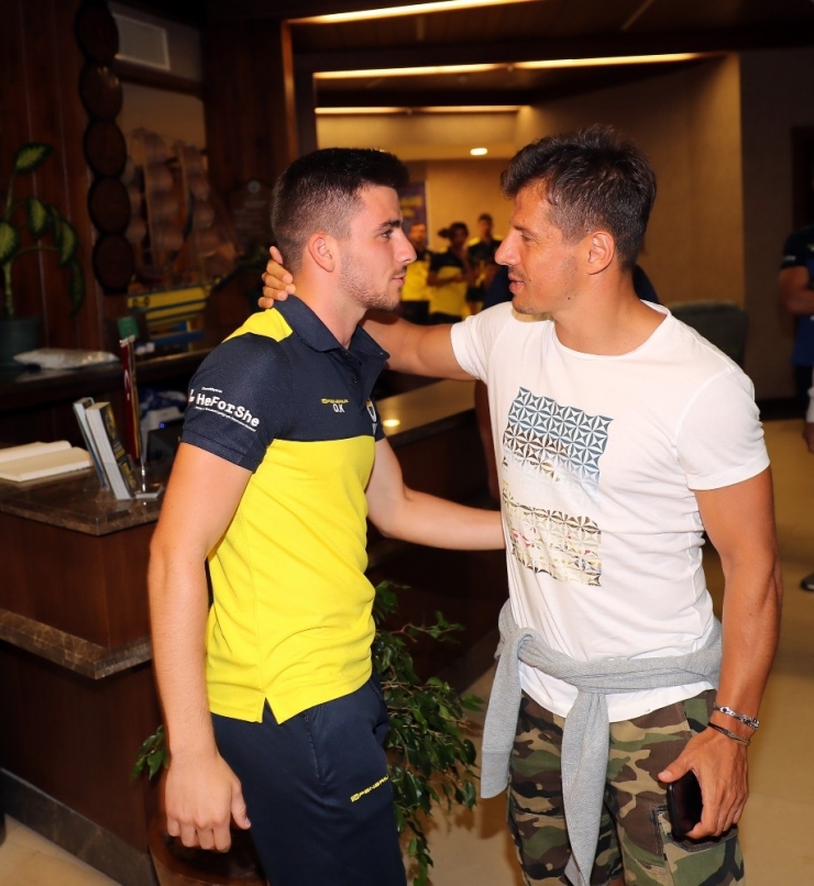 Emre Belözoğlu Kampa Katıldı