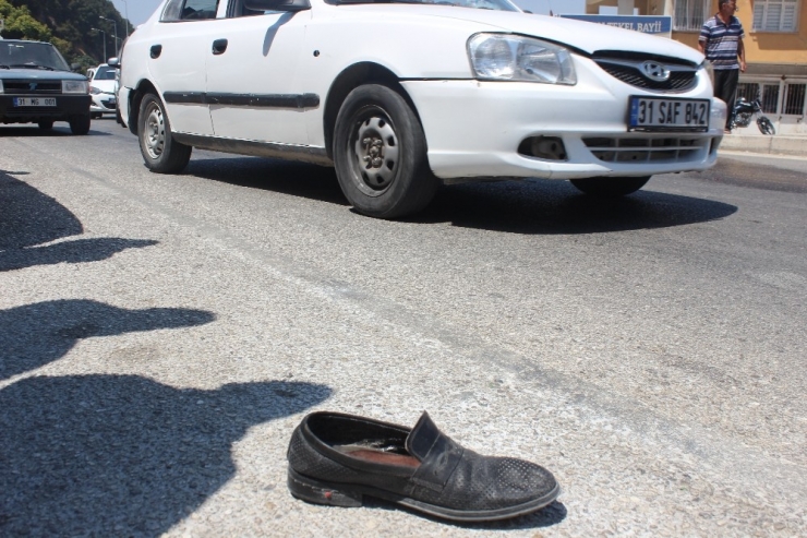 Otomobil Yayaya Çarptı: 1 Yaralı