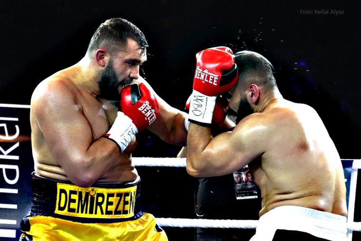 Ali Eren Demirezen, Las Vegas’ta Ringe Çıkıyor
