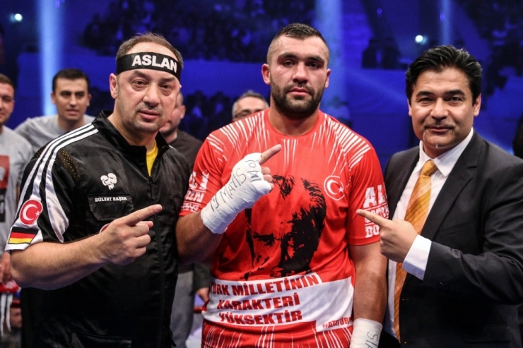 Ali Eren Demirezen, Las Vegas’ta Ringe Çıkıyor