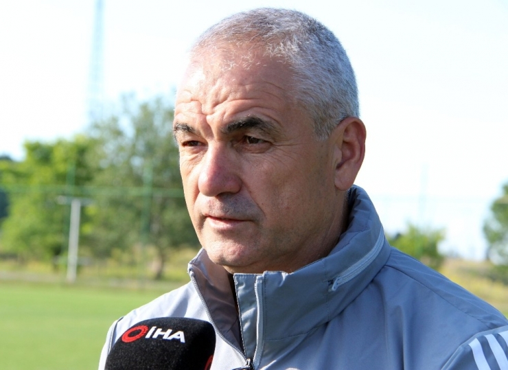 Rıza Çalımbay: “Benim İçin İki Önemli Kulüp Var. Biri Sivasspor, İkincisi Beşiktaş”