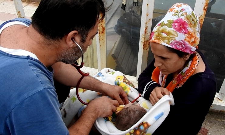 Sert Esen Rüzgara Rağmen Ölüme Yolculuk, Bebeğe Hayati Müdahale
