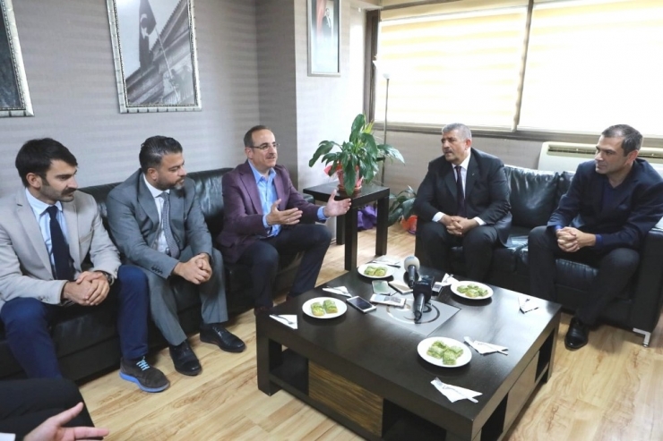 Ak Partili Sürekli’den Mhp’li Şahin’e İade-i Ziyaret