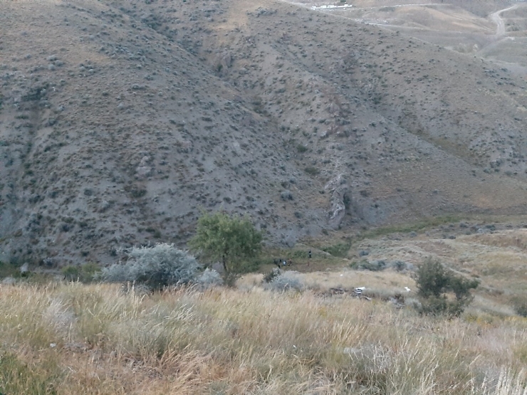 Ankara’da Otomobil Uçurumdan Uçtu: 1 Ölü