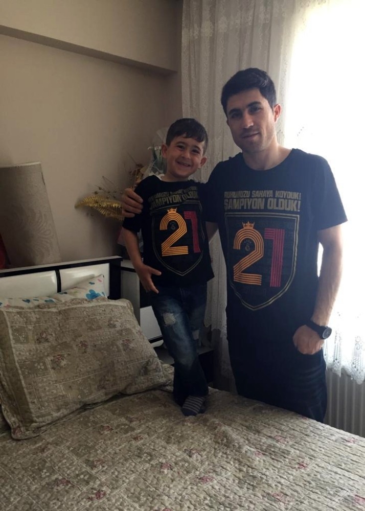 Kamyon Tekerleğinin Çarptığı Minik Doğukan, Hastanede Yaşam Mücadelesi Veriyor