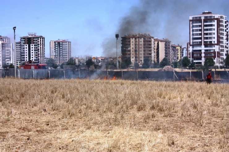 Diyarbakır’da Anız Yangınları Bitmiyor