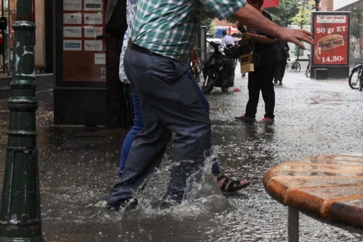 Eskişehir’de Şiddetli Sağanak