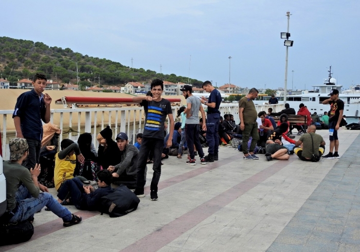 Çeşme’de Bir Günde 210 Göçmen Ve 5 Organizatör Yakalandı
