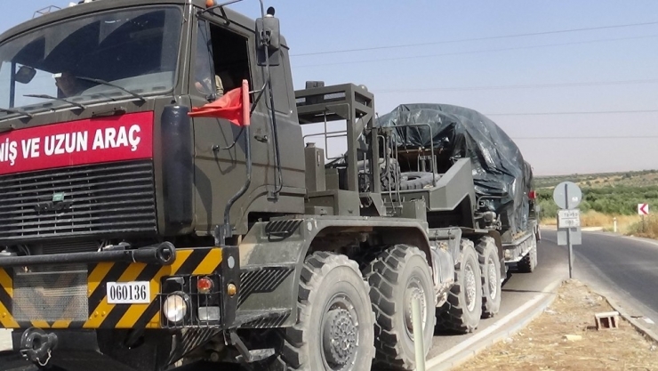 Fırat’ın Doğusuna Fırtına Obüs Ve Tank Sevkıyatı