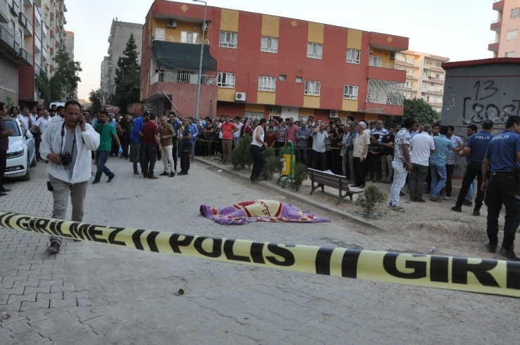 Beton Mikserinin Altında Kalan Kadın Hayatını Kaybetti