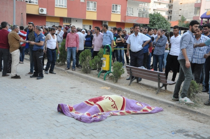 Beton Mikserinin Altında Kalan Kadın Hayatını Kaybetti
