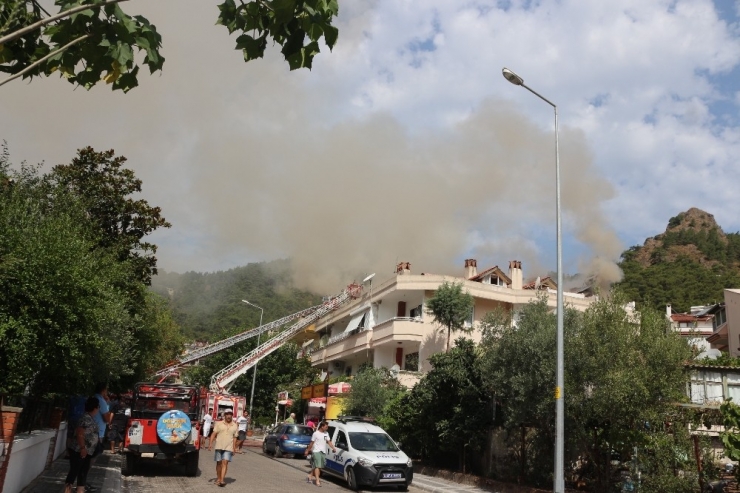 Marmaris’teki Yangında 4 Daire Kullanılamaz Hale Geldi