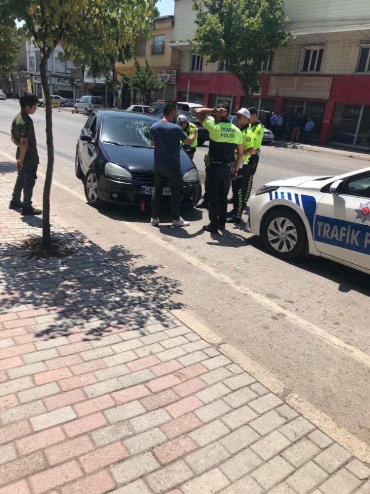 Otomobilin Çarptığı Yaya Yaralandı