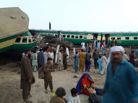 Pakistan’da Tren Kazası: En Az 11 Ölü